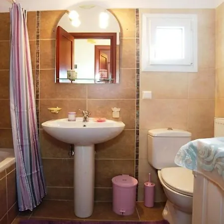 Stunning Tranquil With Private Pool サミ