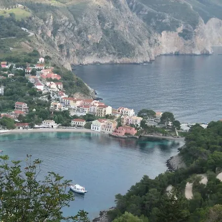 Stunning Tranquil Villa With Private Pool *
