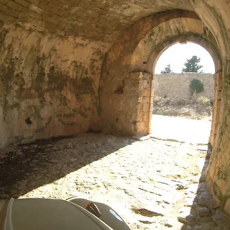 Stunning Tranquil Villa With Private Pool *