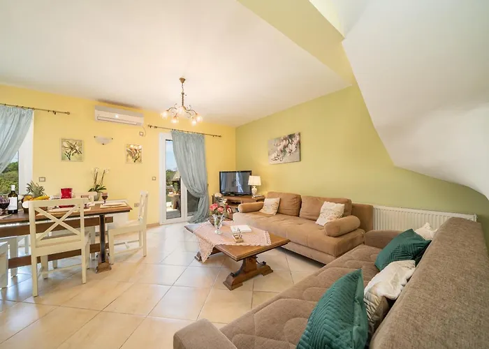 Stunning Tranquil Villa With Private Pool Вилла