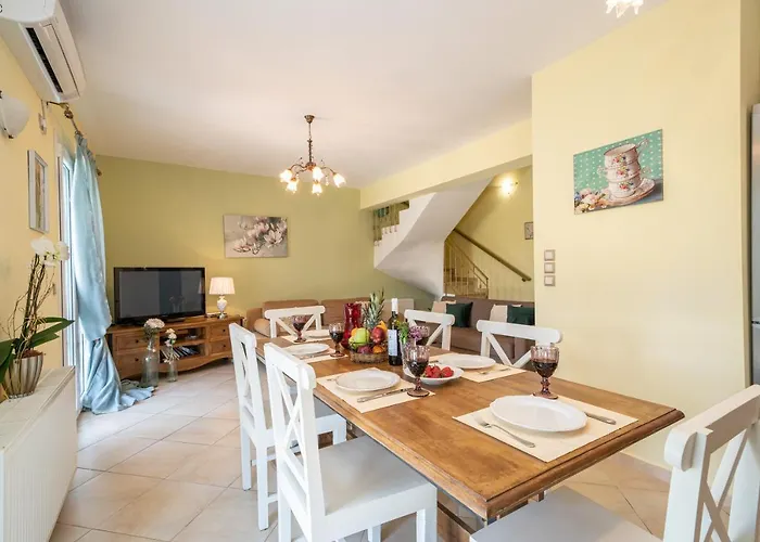 Вилла Stunning Tranquil Villa With Private Pool Сами