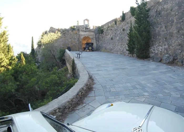 Вилла Stunning Tranquil Villa With Private Pool