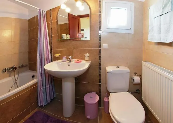 Stunning Tranquil Villa With Private Pool Вилла