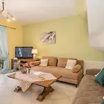 Stunning Tranquil With Private Pool Villa *
