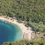 Villa Stunning Tranquil With Private Pool *